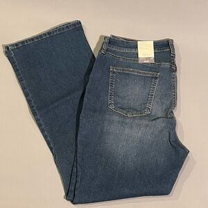 Style & Co‎ Curvy Boot Cut Jeans 16 **NWT**